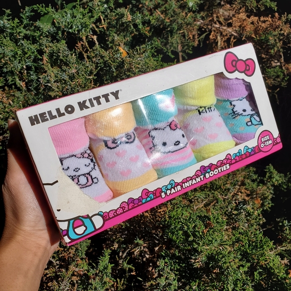 💕 Hello Kitty socks for babies 💕 - Picture 2 of 3